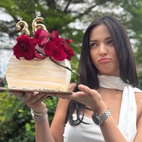 Gaya Nia Ramadhani Rayakan Ultah ke-36, Pakai Jam Tangan Pria Rp 55 Juta