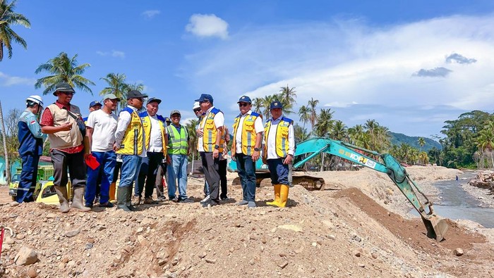 Pembangunan sabo dam di Sungai Aek Pintu Bosi di Kecamatan Tukka, Kabupaten Tapteng mulai dikerjakan.