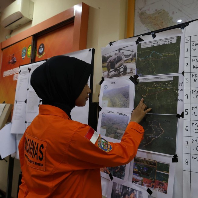 Helikopter Airbus H130 PK-CFX Jatuh di Sekadau, Tim SAR Lakukan Evakuasi