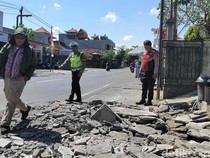 Beton Trotoar di Badung Tiba-tiba Hancur, Sempat Terdengar Ledakan