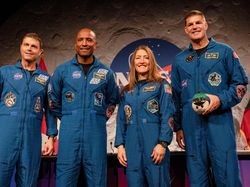 Potret Rise, Karya Bocah 8 Tahun yang Ikut Terbang ke Bulan