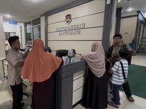 Perang Timur Tengah Tak Surutkan Minat Pemohon Paspor Umrah di Banyuwangi