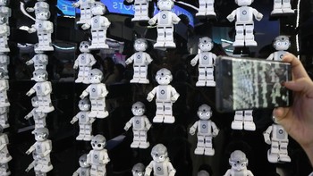 Robot humanoid yang dipamerkan tidak hanya menunjukkan kemampuan teknis, tetapi juga potensi penerapan luas di masa depan, mulai dari pendidikan, layanan publik, hingga sektor komersial. Kehadiran teknologi ini menjadi bagian dari transformasi digital yang tengah berlangsung secara global. ANTARA FOTO/Desca Lidya Natalia