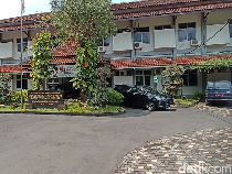 KPK Geledah Sejumlah Kantor Pemkab Tulungagung, Kepala OPD Dikumpulkan