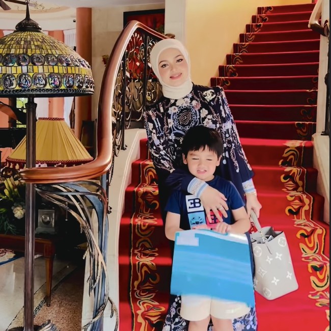 Siti Nurhaliza Perlihatkan Kondisi Terkini Usai Kecelakaan