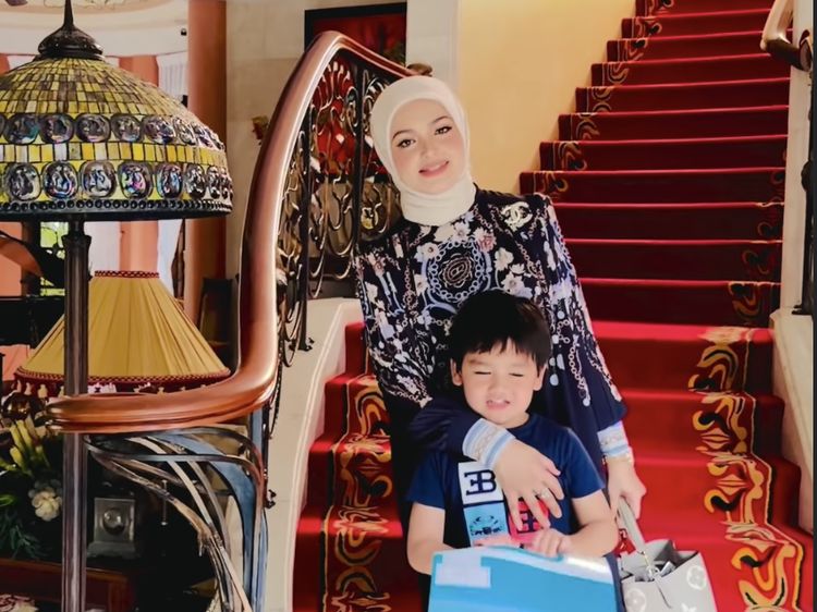 Siti Nurhaliza Perlihatkan Kondisi Terkini Usai Kecelakaan