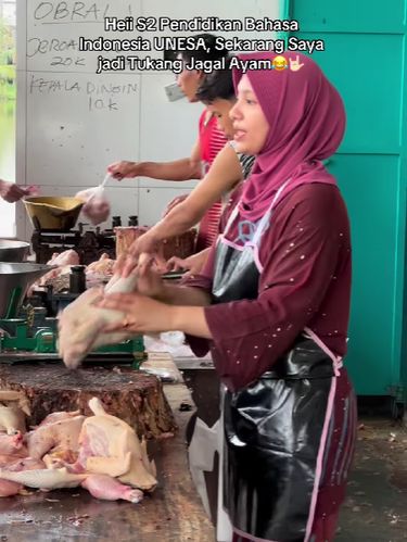Tak Gengsi, Lulusan S2 yang Pilih Jadi Jagal Ayam, Inspirasi Hari Kartini Inspirasi Hari Kartini: Meta Mita, lulusan S2 Bahasa Indonesia Unesa yang tak gengsi jadi tukang jagal ayam. Bukti ketangguhan wanita demi kemandirian!
