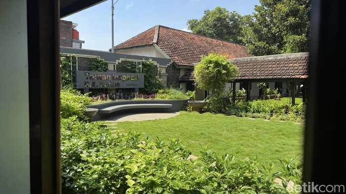 Taman inspirasi RA Kartini di timur Pendapa Kabupaten Rembang atau Museum RA Kartini, Jumat (17/4/2026).