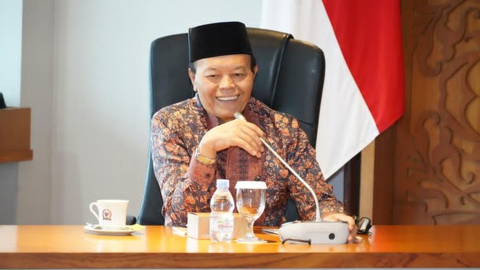 Wakil Ketua MPR RI Hidayat Nur Wahid (HNW)