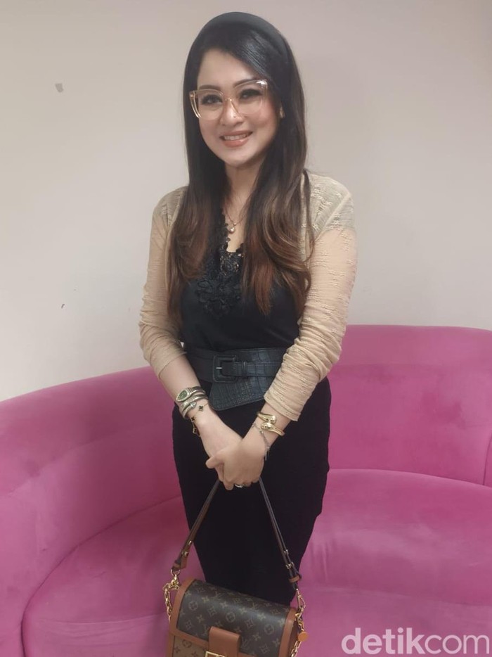 Zeda Salim ubah penampilan.