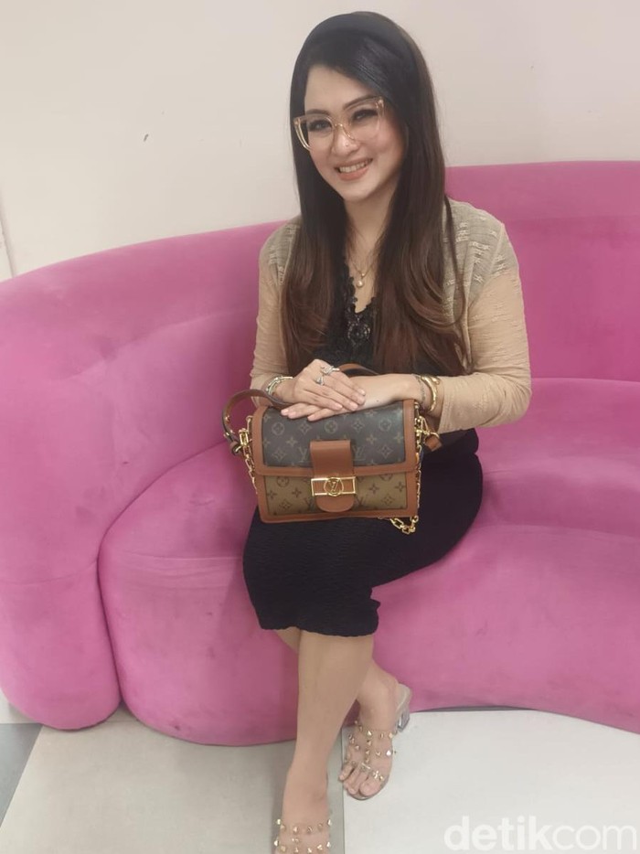 Zeda Salim ubah penampilan.