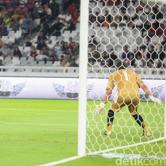 Barcelona Legends Pesta Gol, Gilas DRX 3-0 di GBK