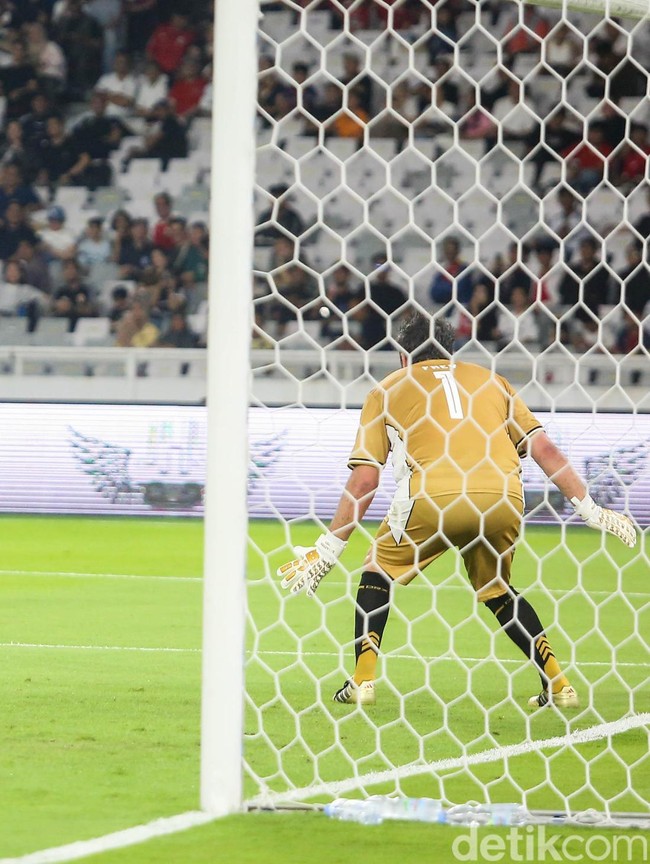 Barcelona Legends Pesta Gol, Gilas DRX 3-0 di GBK