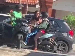 Viral Ibu Muda di Mojokerto Maki Pemotor dan Toyor Anaknya gegara Disalip