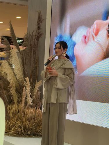 Jessica Iskandar di acara SOS: Strength of Sensitivity bersama AVEENO Jessica Iskandar di acara SOS: Strength of Sensitivity bersama AVEENO