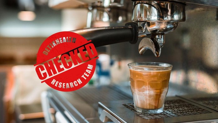 Apa itu Liquid Calories?

Liquid calories adalah kalori yang berasal dari minuman. Sumbernya beragam, mulai dari minuman manis kemasan, kopi susu, jus buah, hingga minuman olahraga. Bentuknya cair membuat kalori ini sering tidak terasa saat dikonsu