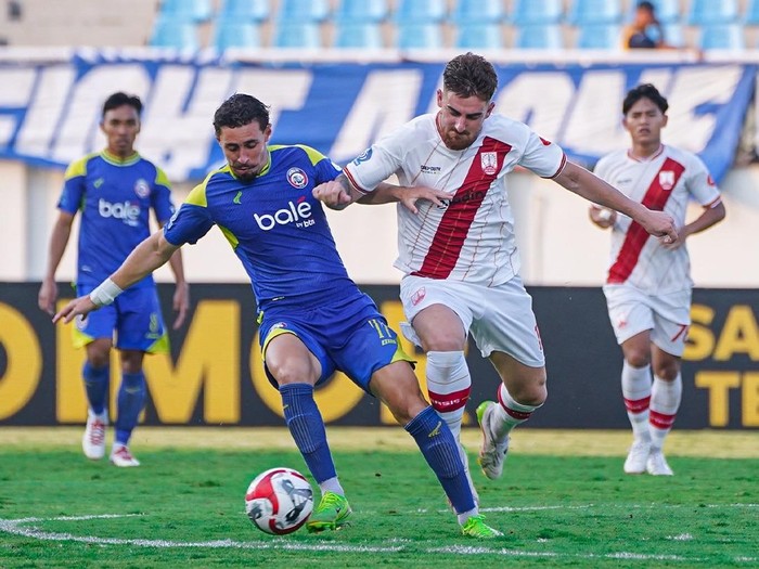 Laga Arema FC vs Persis Solo
