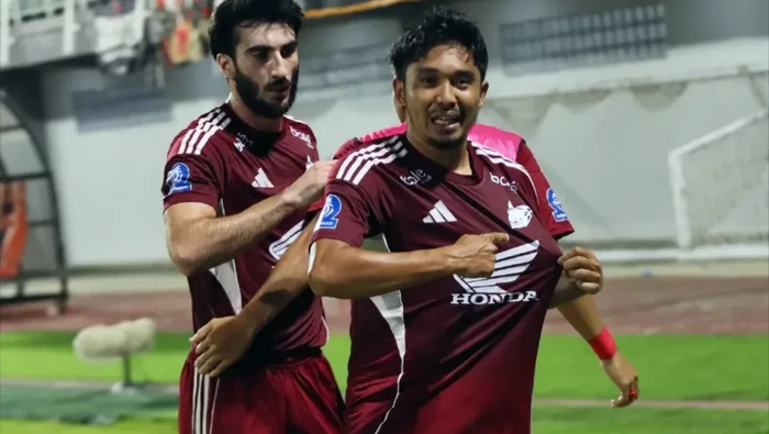 M Arfan selebrasi merayakan golnya membawa PSM Makassar memimpin atas Borneo FC Samarinda di Stadion Gelora BJ Habibie.