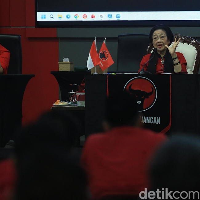 Megawati Beri Arahan Pada Peringatan 71 Tahun KAA