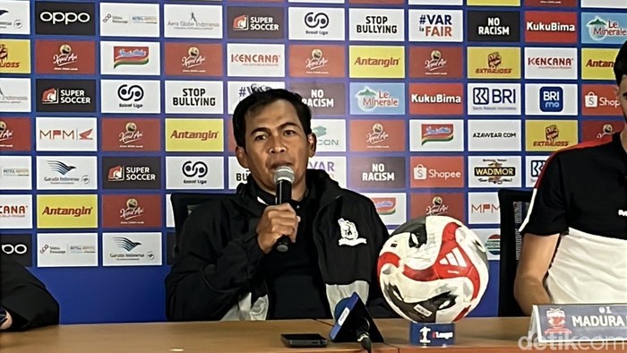 Pelatih interim Madura United, Rakhmad Basuki