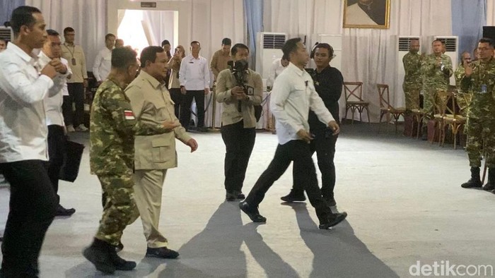 Presiden Prabowo Subianto tiba di Akmil Magelang untuk isi retret Ketua DPRD se-Indonesia, Sabtu (18/4/026).