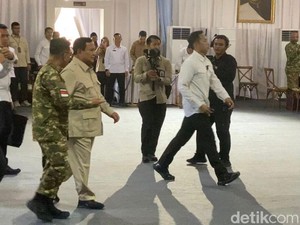 Prabowo Tiba di Lokasi Retret Ketua DPRD se-Indonesia, Disambut Tito-Ace