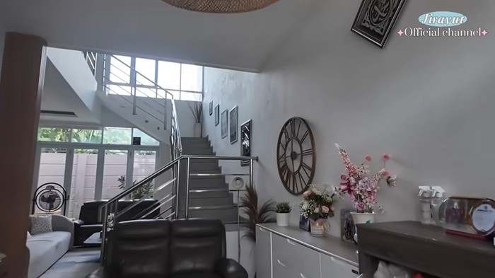 Rumah baru Jirayut Rumah baru Jirayut