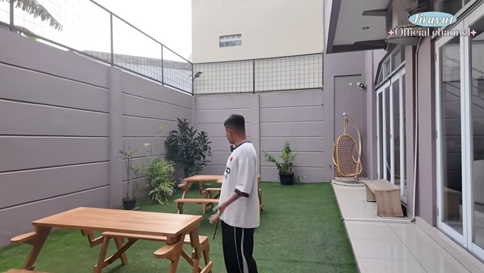 Rumah baru Jirayut Rumah baru Jirayut