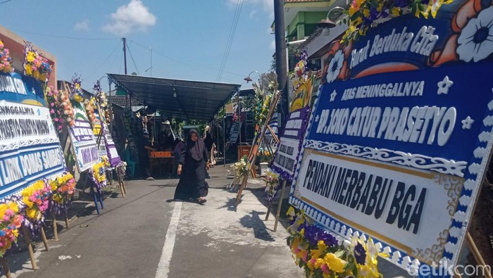 Rumah duka Joko Catur Prasetyo korban heli jatuh di Glodogan, Klaten, Sabtu (18/4/2026).