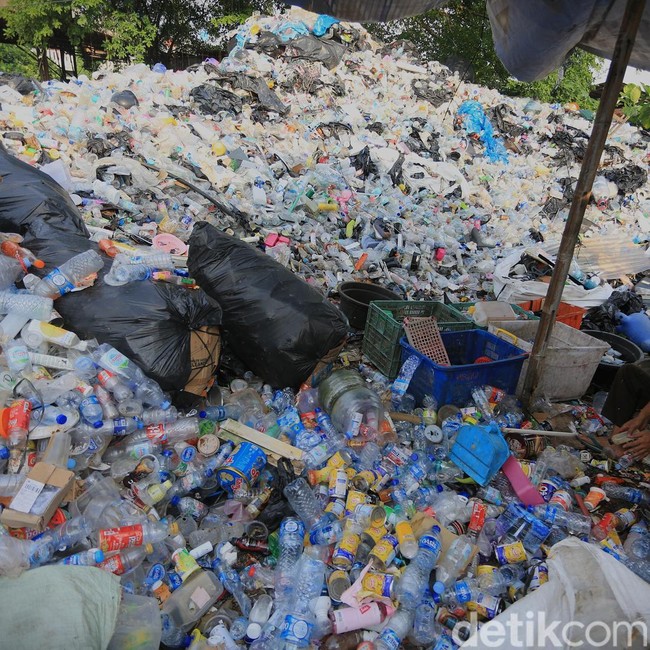 Sampah Plastik Capai 12,4 Juta Ton per Tahun