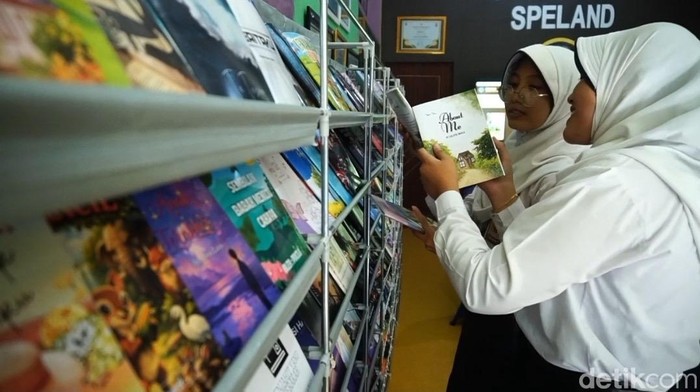 Siswa SMPN 9 Kota Probolinggo Ciptakan 1.056 Novel, Cerpen dan Buku Motivasi