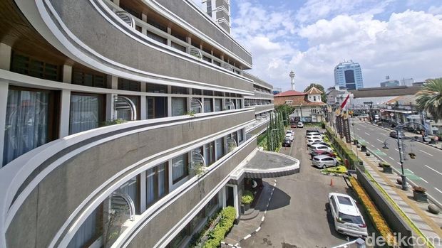 Suasana kamar nomor 244 yang ditempati Soekarno di Hotel Savoy Homann Suasana kamar nomor 244 yang ditempati Soekarno di Hotel Savoy Homann