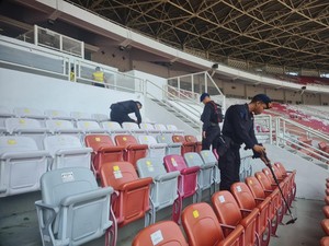 Brimob Polda Metro Jaya Sterilisasi GBK Jelang Clash of Legends 2026