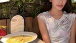 Serunya Kulineran ala Ummi Quary, Ada Momen Cicip Es Krim di Jepang
