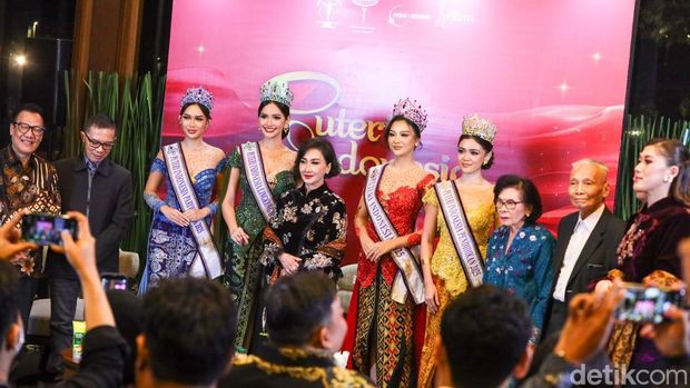 45 Finalis Puteri Indonesia 2026 siap berkompetisi! Lulusan kedokteran, ekonomi, hingga universitas dunia seperti Columbia & Art of London hadir di Jakarta.