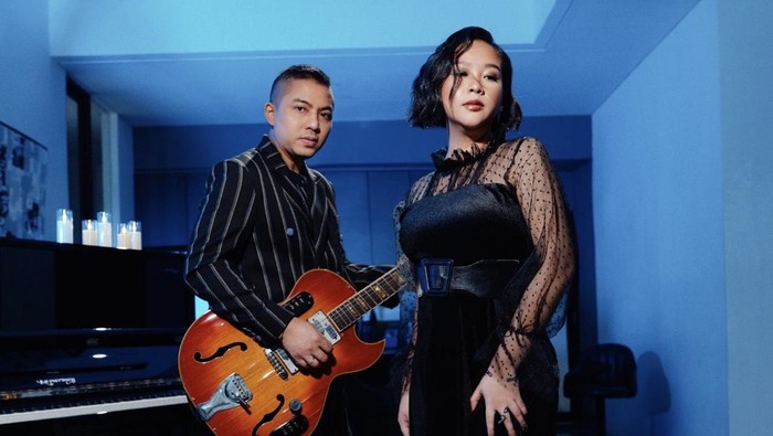 Ade Govinda dan Gloria Jesicca.