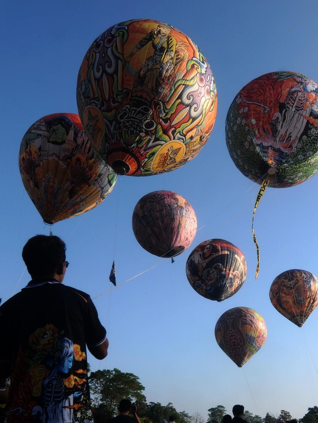 Atraksi Balon Udara Ramaikan Wisata Lereng Merapi