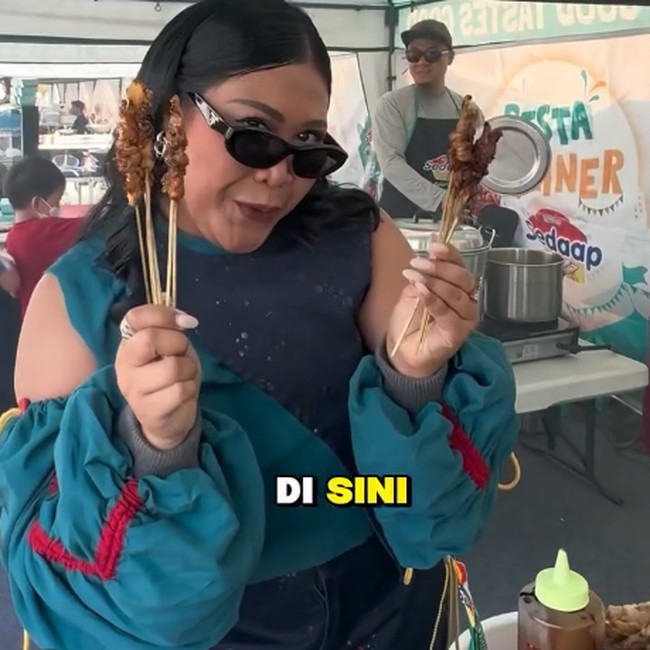 Momen Seru Boiyen Kulineran di Thailand hingga Nikmati Floating Breakfast