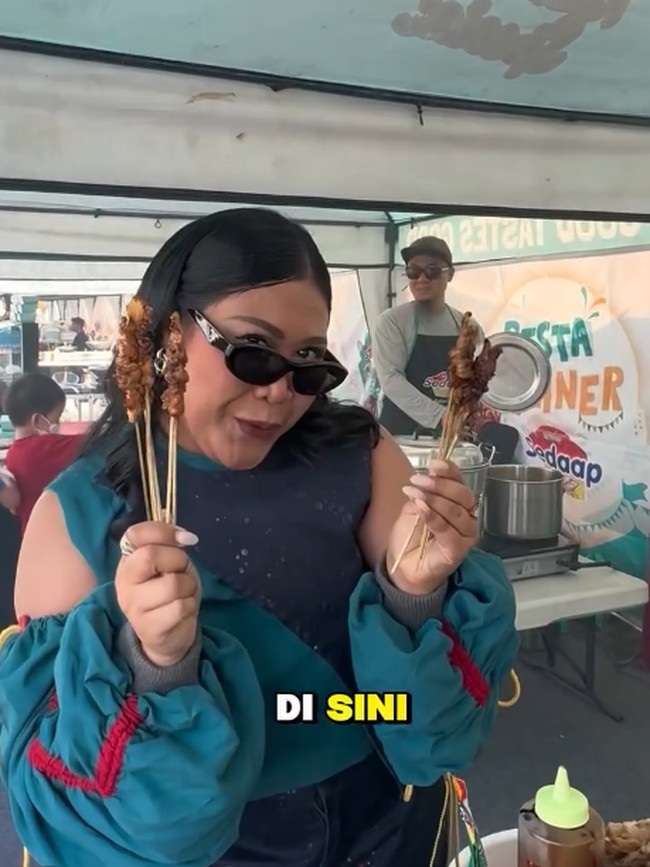 Momen Seru Boiyen Kulineran di Thailand hingga Nikmati Floating Breakfast