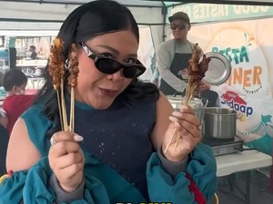 Momen Seru Boiyen Kulineran di Thailand hingga Nikmati Floating Breakfast