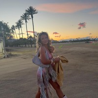 Karena kejadian itu, ia sempat takut diusir dari festival tapi untungnya tidak. Awalnya aku kira aku akan diusir dari seluruh festival dan aku berpikir, Ya Tuhan, aku tidak percaya saya diusir sebelum Justin Bieber tampil! Tapi bagaimanapun, aku diizinkan untuk tetap tinggal, katanya.   Foto: Instagram @charleenmurphy
