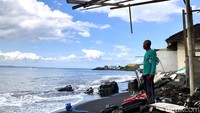 Tak Hanya Kuta, Pantai Monggalan Klungkung Juga Dimakan Abrasi Parah