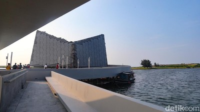 Jakarta Bakal Punya Masjid Apung, Calon Wisata Religi Baru