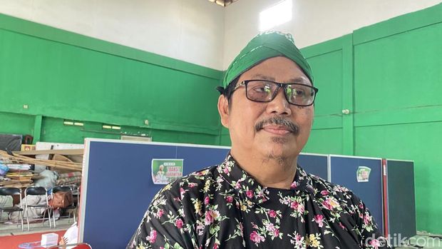Ketua PCNU Kota Semarang, Anasom di Kantor Kelurahan Dadapsari, Kecamatan Semarang Utara, Kota Semarang, Minggu (19/4/2026).