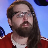 Kisah Haru Tentara yang Panjangkan Rambut Demi Istri yang Sakit Kanker