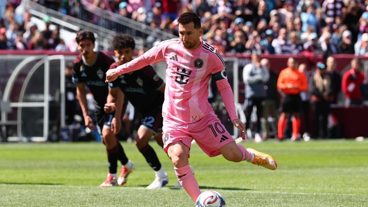 Hasil Colorado Rapids vs Inter Miami. (Foto: MLS via Getty Images/Jamie Schwaberow)