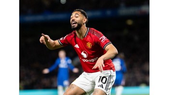 Dansa surfing ala Cunha di kandan si Biru. Foto: Screenshot X