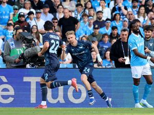 Napoli Vs Lazio: Il Partenopei Diterkam Elang di Kandang