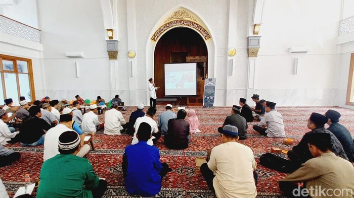 Pelatihan penyembelihan hewan kurban gratis Masjid Al Abduh Palembang