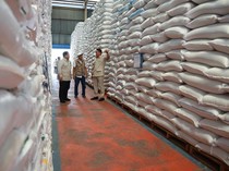 Ditinjau Prabowo, Gudang BULOG di Magelang Terisi Penuh & Optimal